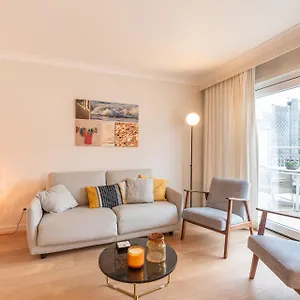 Modern With Large Terrace Close To The Sea Appartement