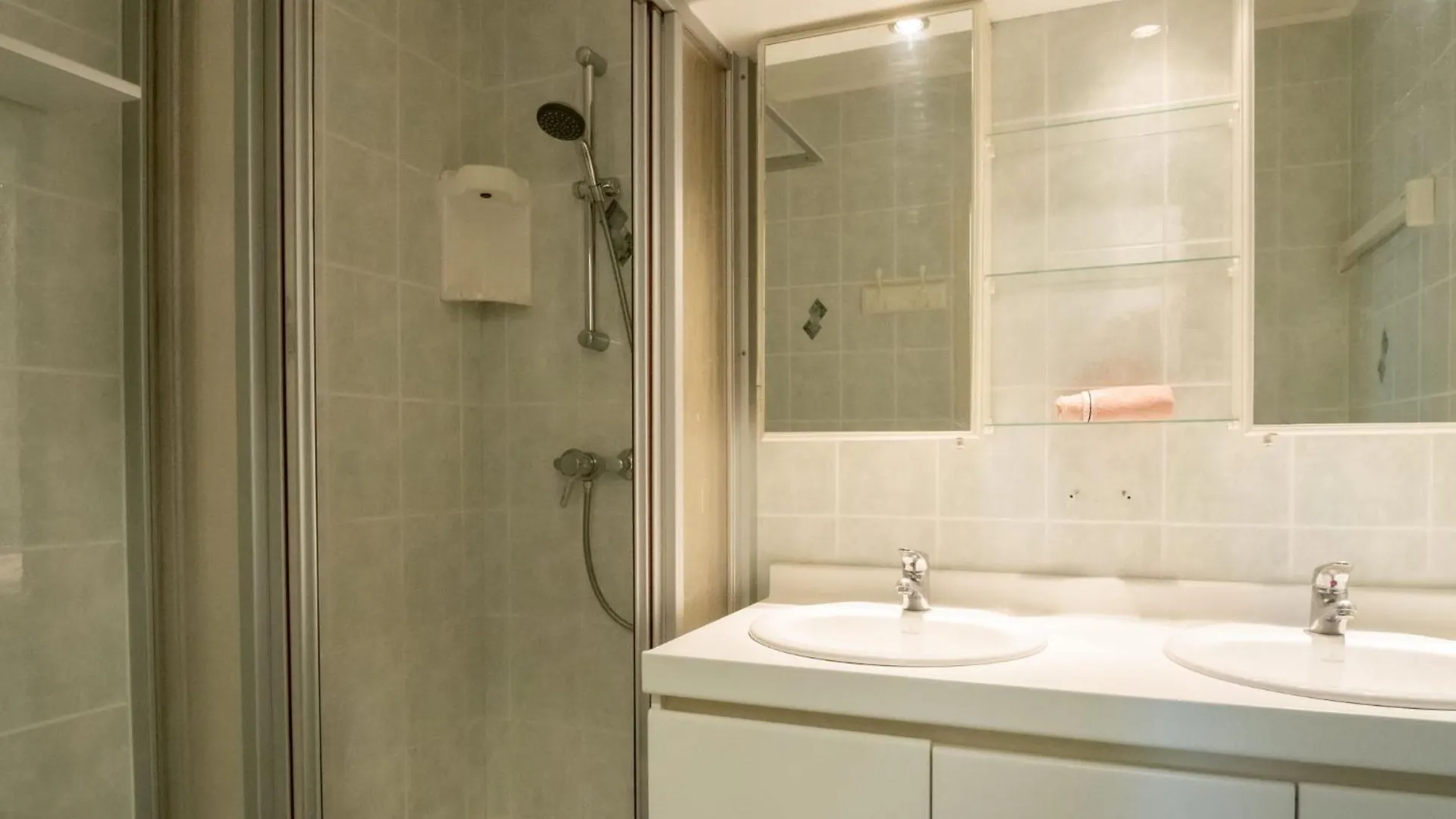 Apartment Residentie Golfslag By Interhome Oostende 0*,
